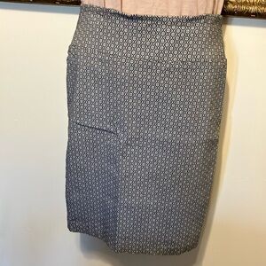 True Envy Elegant Black and White Patterned Stretch Skirt Sz Medium